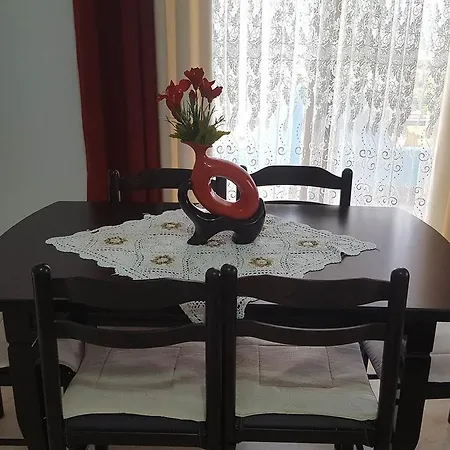 Grand Seaview Apartment *