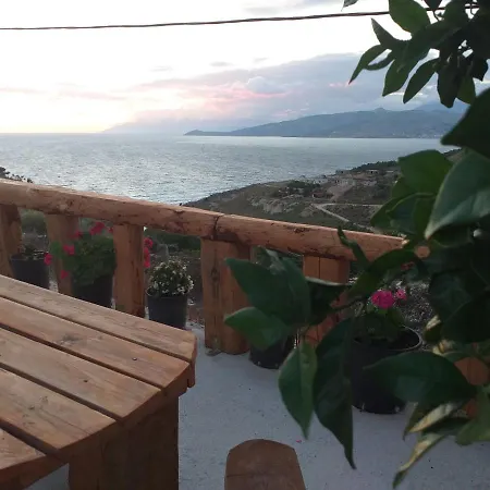 Grand Seaview Apartment