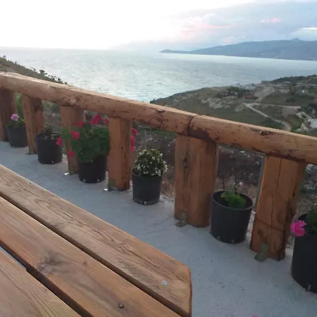 Grand Seaview Apartment