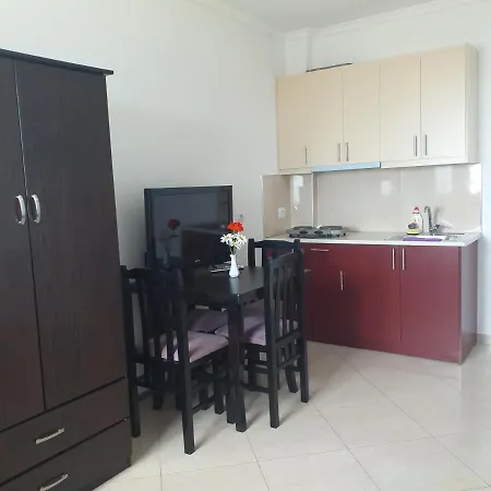 Grand Seaview Apartment