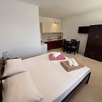 Grand Seaview Apartment *