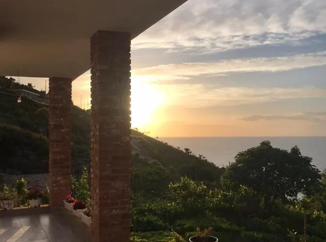 Grand Seaview Apartment Ksamil